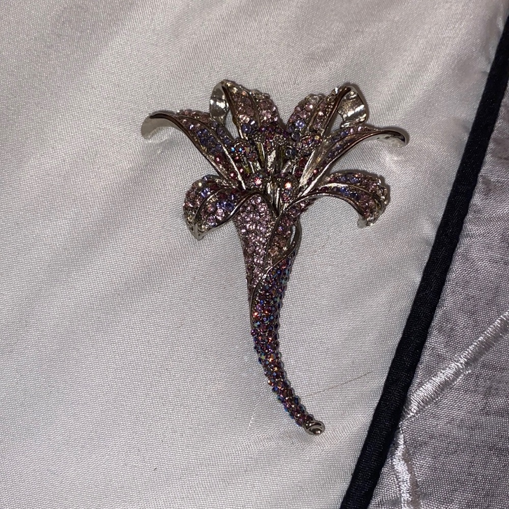 Brooche